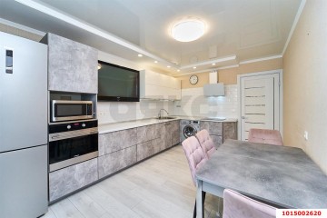 Фото №1: 3-комнатная квартира 80 м² - Краснодар, мкр. Завод Измерительных Приборов, ул. Зиповская, 48