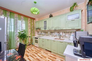 Фото №1: 2-комнатная квартира 68 м² - Краснодар, мкр. имени Маршала Жукова, ул. Александра Покрышкина, 4/10