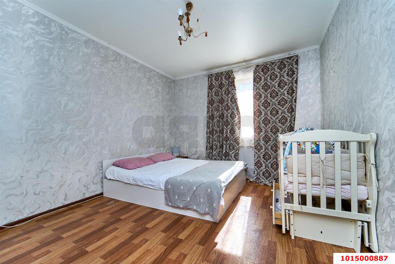 Фото №1: 1-комнатная квартира 37 м² - Российский, Прикубанский внутригородской округ, ул. имени В.М. Комарова, 30