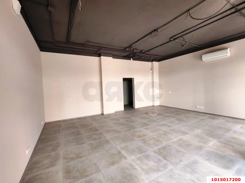 Фото №3: Торговое помещение 52 м² - Краснодар, жилой комплекс Сказка Град, ул. имени В.Н. Мачуги, 166Бк1