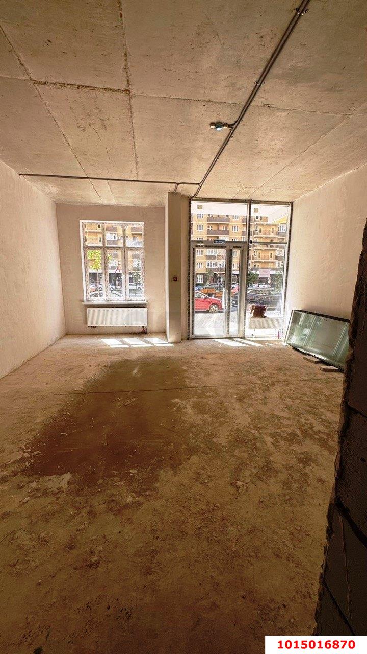 Фото №3: Торговое помещение 39 м² - Краснодар, имени Петра Метальникова, ул. Петра Метальникова, 36