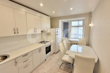 Фото №1: 1-комнатная квартира 37 м² - Нижнекамск, мкр. 15-й, пр-кт Шинников, 38