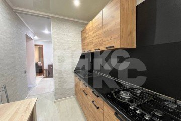 Фото №2: 4-комнатная квартира 75 м² - Нижнекамск, мкр. 9-й, пр-кт Вахитова, 19А