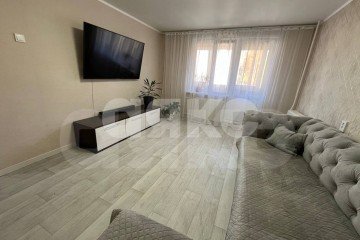 Фото №2: 4-комнатная квартира 75 м² - Нижнекамск, мкр. 9-й, пр-кт Вахитова, 19А