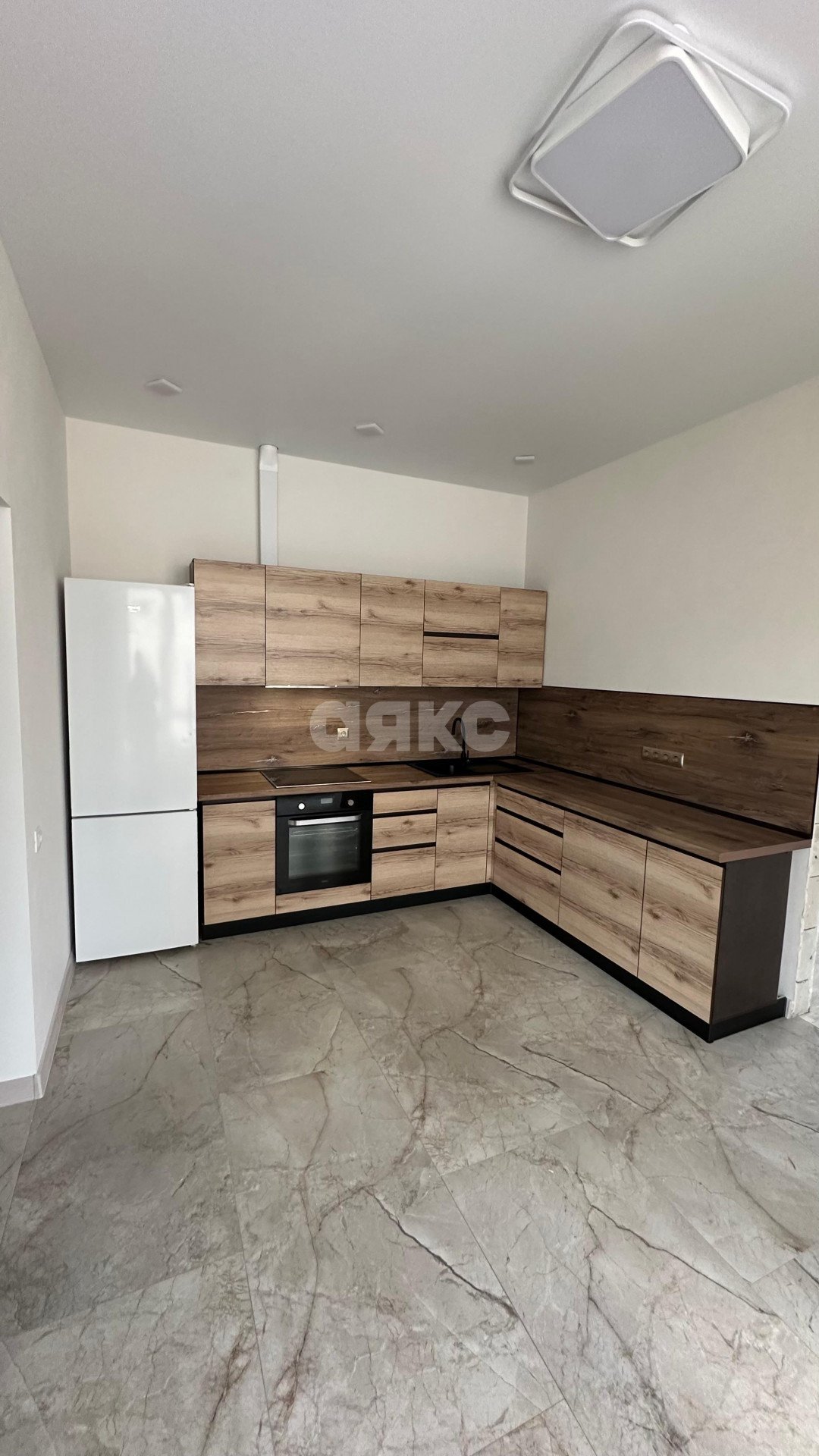 Фото №2: 3-комнатная квартира 55 м² - Краевско-Армянское, Хостинский, ул. Измайловская, 20