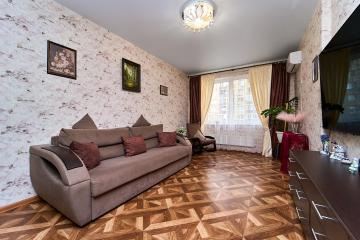 Фото №1: 2-комнатная квартира 61 м² - Краснодар, мкр. Гидростроителей, ул. имени Дмитрия Благоева, 31к1