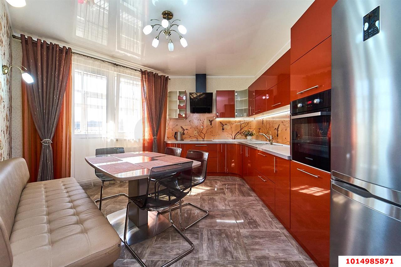 Фото №1: 2-комнатная квартира 83 м² - Краснодар, жилой комплекс Симфония, ул. Российская, 74к3