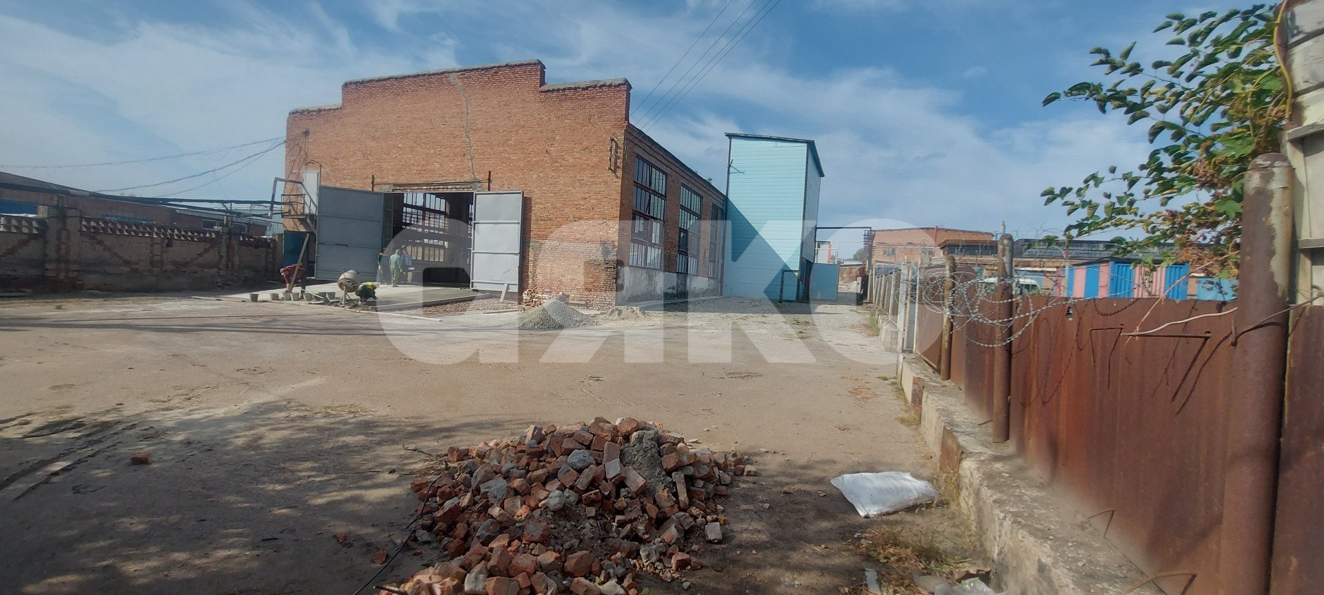 Фото №2: Коммерция 923 м² - Ростов-на-Дону, Первомайский, ул. Орская, 8