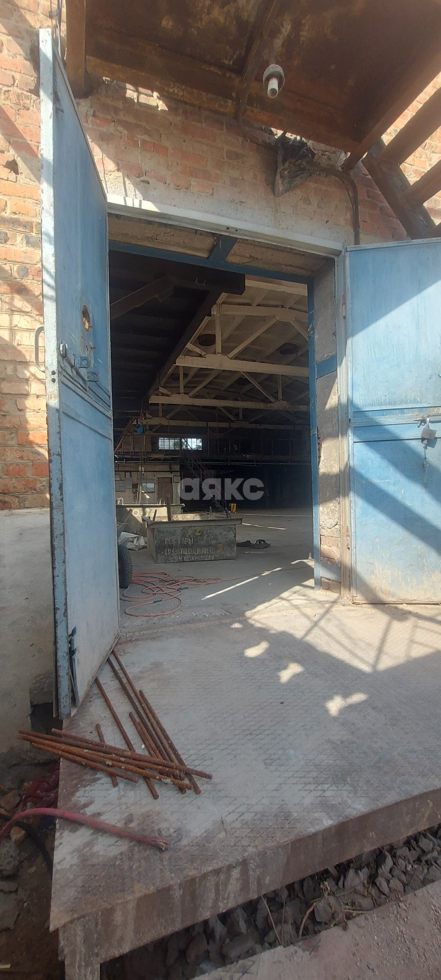 Фото №3: Коммерция 923 м² - Ростов-на-Дону, Первомайский, ул. Орская, 8