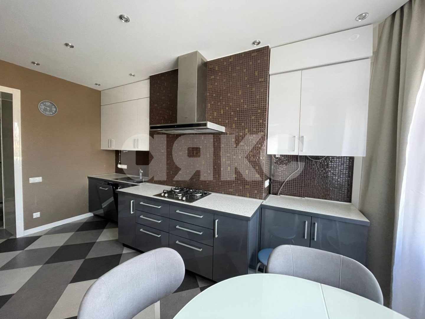 Фото №1: 2-комнатная квартира 86 м² - Ростов-на-Дону, Кировский, ул. Филимоновская, 255