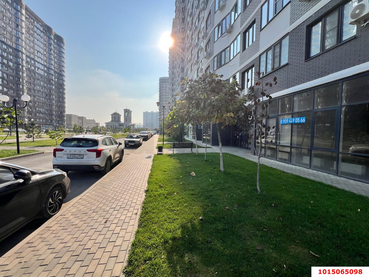 Фото №5: Торговое помещение 76 м² - Краснодар, жилой комплекс Дружный-2, б-р Адмиралтейский, 3к3