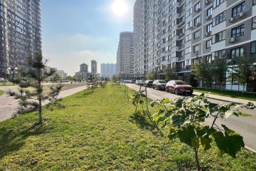 Фото №4: Торговое помещение 76 м² - Краснодар, мкр. жилой комплекс Дружный-2, б-р Адмиралтейский, 3к3