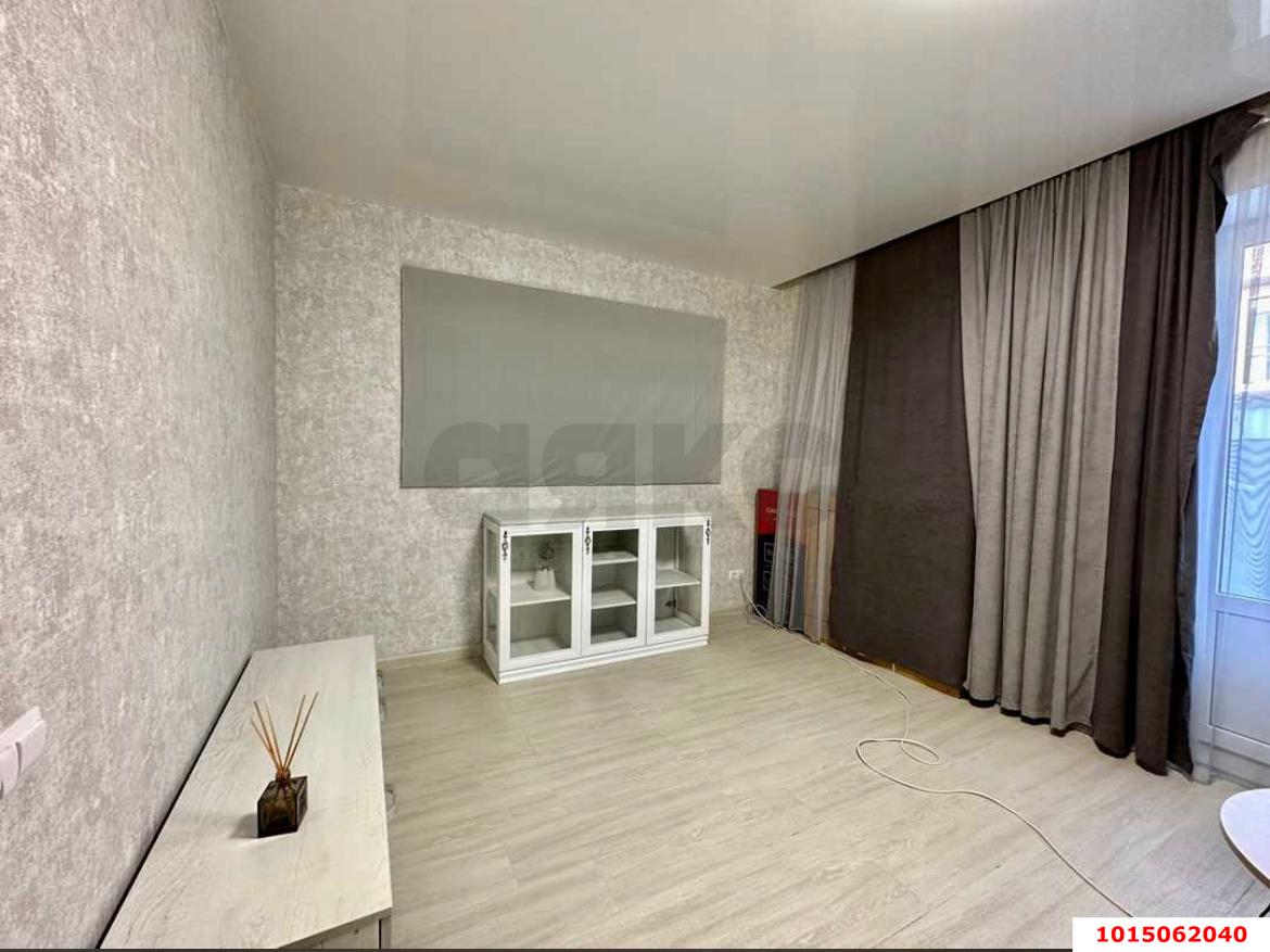 Фото №3: Таунхаус 160 м² + 2 сот. - Краснодар, Завод Радиоизмерительных Приборов, ул. Алуштинская, 40