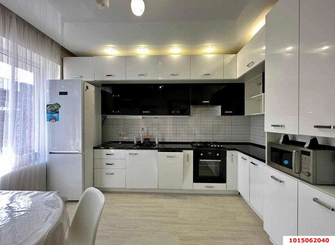 Фото №2: Таунхаус 160 м² + 2 сот. - Краснодар, Завод Радиоизмерительных Приборов, ул. Алуштинская, 40