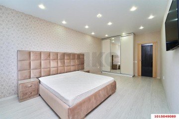 Фото №1: 2-комнатная квартира 76 м² - Краснодар, мкр. Краевая Клиническая Больница, ул. Домбайская, 12