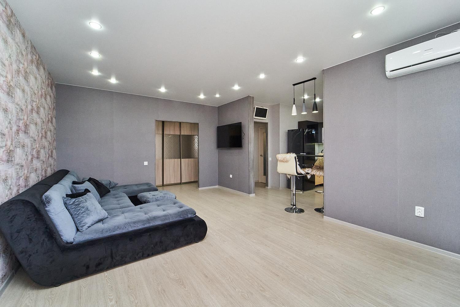 Фото №5: 2-комнатная квартира 76 м² - Краснодар, Прикубанский внутригородской округ, мкр. Краевая Клиническая Больница, ул. Домбайская, 12