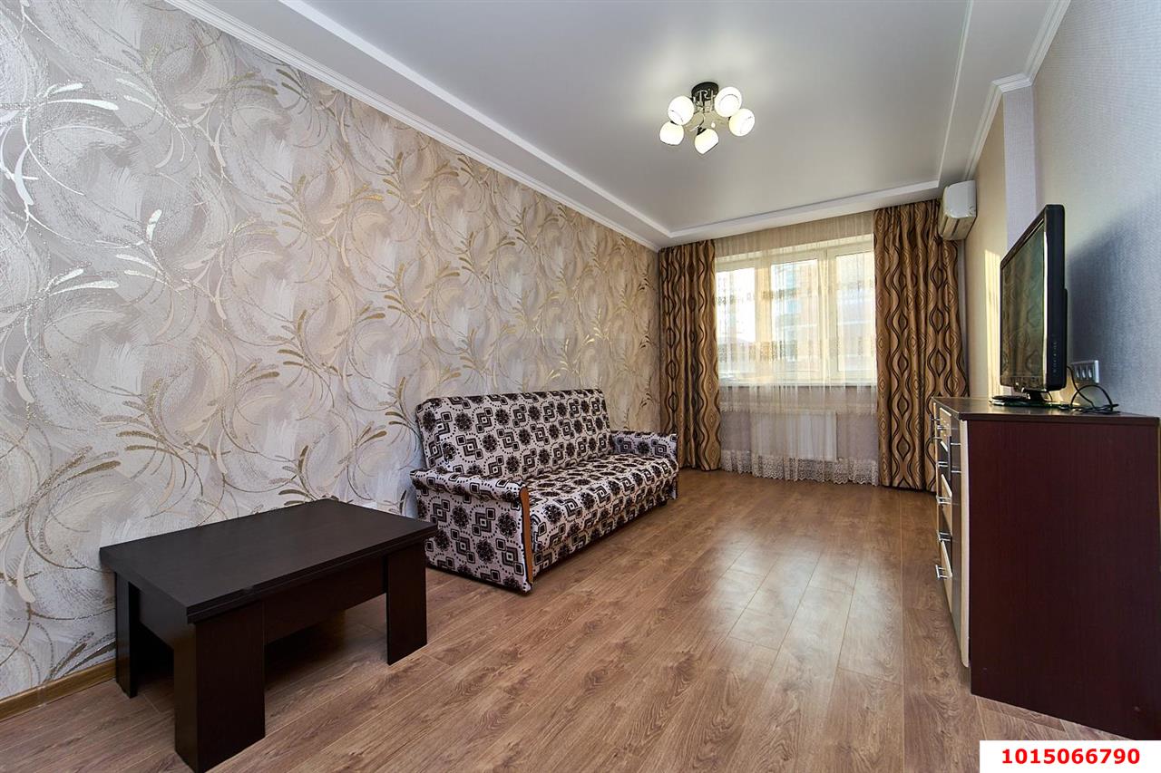 Фото №1: 1-комнатная квартира 38 м² - Краснодар, жилой комплекс Дружный, ул. Адмирала Серебрякова, 3к1