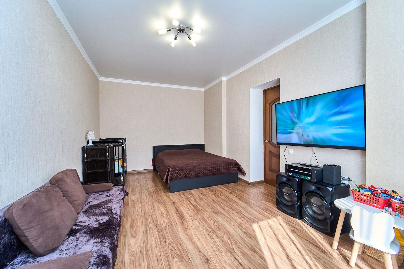 Фото №6: 2-комнатная квартира 75 м² - Краснодар, Прикубанский внутригородской округ, мкр. Восточно-Кругликовский, ул. Черкасская, 123