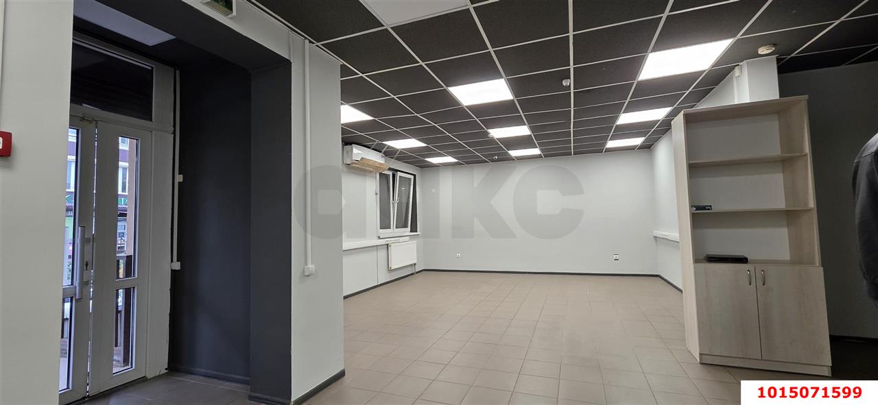 Фото №10: Коммерция 59 м² - Краснодар, Восточно-Кругликовский, ЖК Возрождение, мкр. Прикубанский внутригородской округ, ул. имени 40-летия Победы, 127