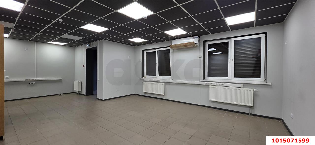 Фото №8: Коммерция 59 м² - Краснодар, Восточно-Кругликовский, ЖК Возрождение, мкр. Прикубанский внутригородской округ, ул. имени 40-летия Победы, 127