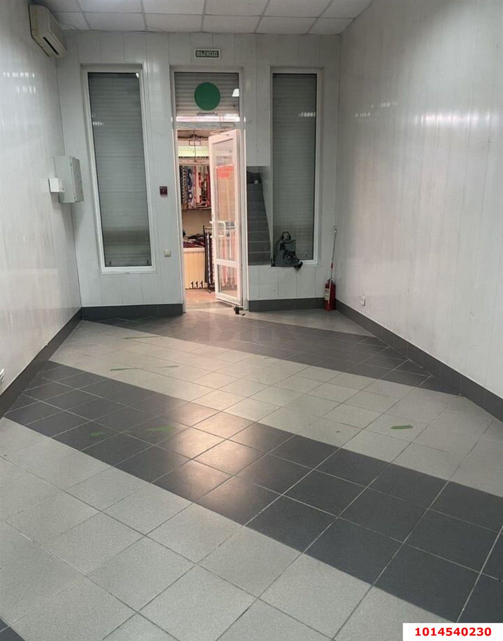 Фото №2: Торговое помещение 20 м² - Краснодар, Дубинка, ул. Новороссийская, 2А