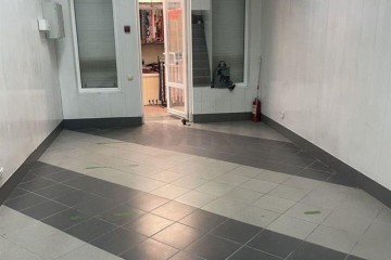 Фото №2: Торговое помещение 20 м² - Краснодар, мкр. Дубинка, ул. Новороссийская, 2А