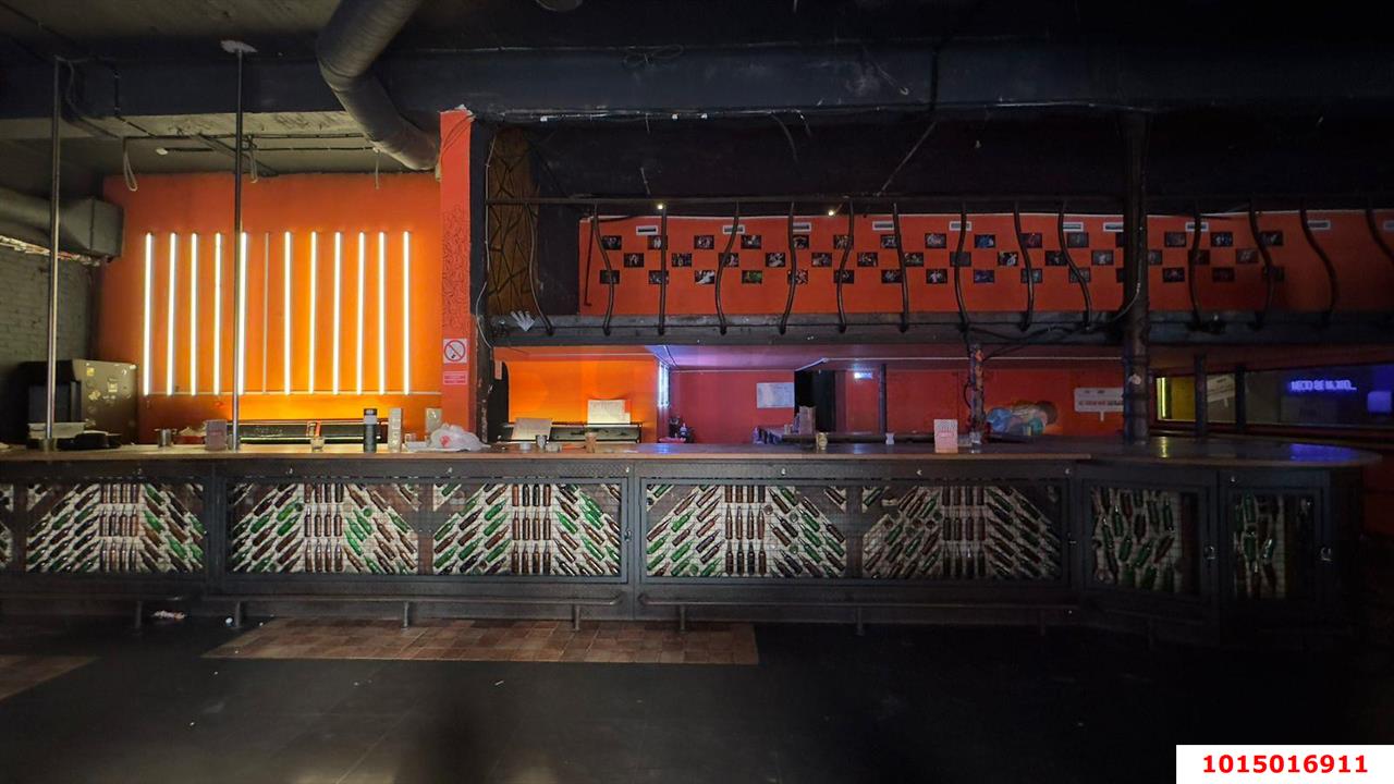 Фото №5: Торговое помещение 300 м² - Краснодар, Центральный, ул. Красноармейская, 64/1