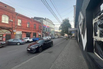 Фото №2: Торговое помещение 300 м² - Краснодар, мкр. Центральный, ул. Красноармейская, 64/1