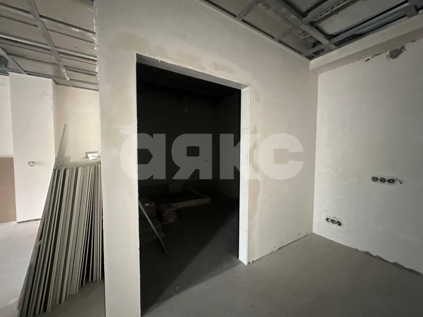 Фото №7: Коммерция 280 м² - Ростов-на-Дону, Ворошиловский, пр-кт Михаила Нагибина, 38