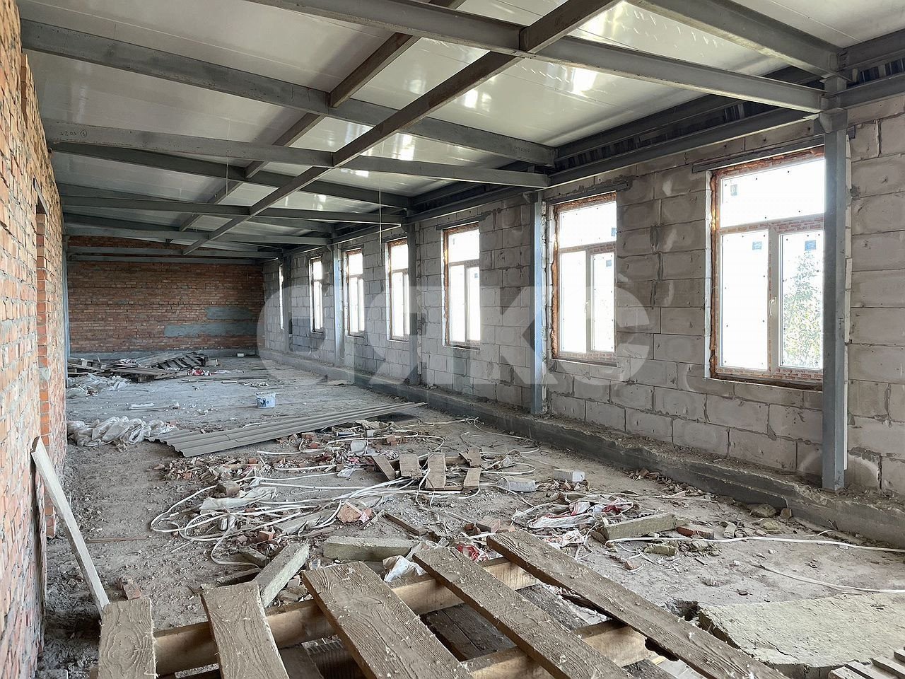 Фото №3: Коммерция 2555 м² - Победа, ул. Победы, 8