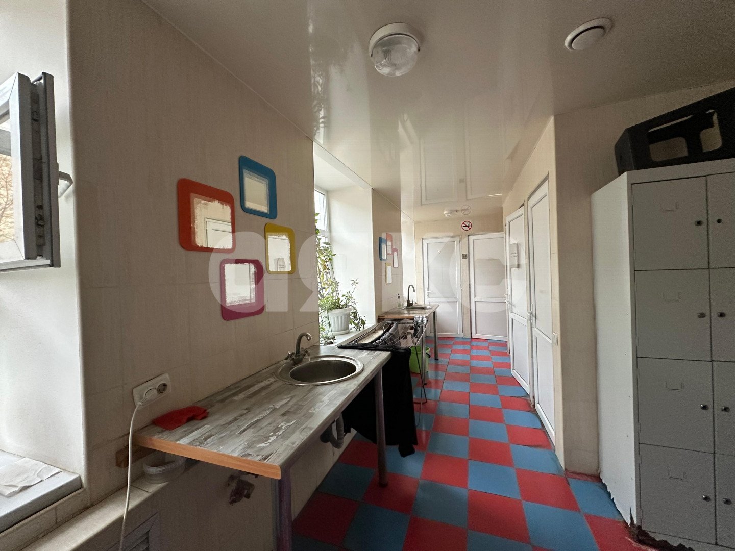 Фото №4: Коммерция 348 м² - Ростов-на-Дону, Ленинский, ул. Серафимовича, 37