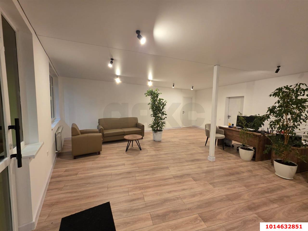 Фото №3: Коммерция 720 м² - Краснодар, Прикубанский внутригородской округ, мкр. Табачная Фабрика, ул. Жуковского, 1