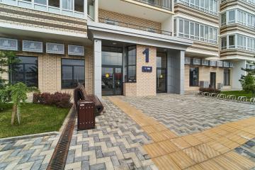 Фото №1: 1-комнатная квартира 40 м² - Краснодар, мкр. Горхутор, ул. имени Дзержинского, 110А