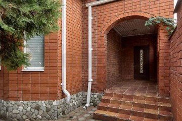Фото №1: Дом 300 м² - Краснодар, мкр. Завод Радиоизмерительных Приборов, ул. имени Е.Д. Фелицына, 50