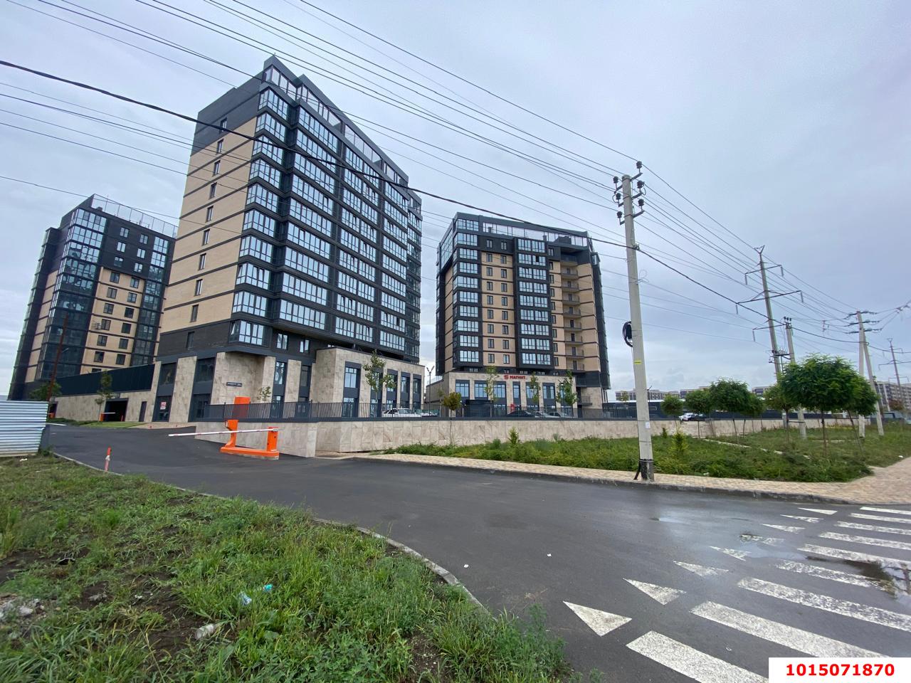 Фото №1: Торговое помещение 164 м² - Яблоновский, жилой комплекс Вектор, ул. Базовская, 21к4