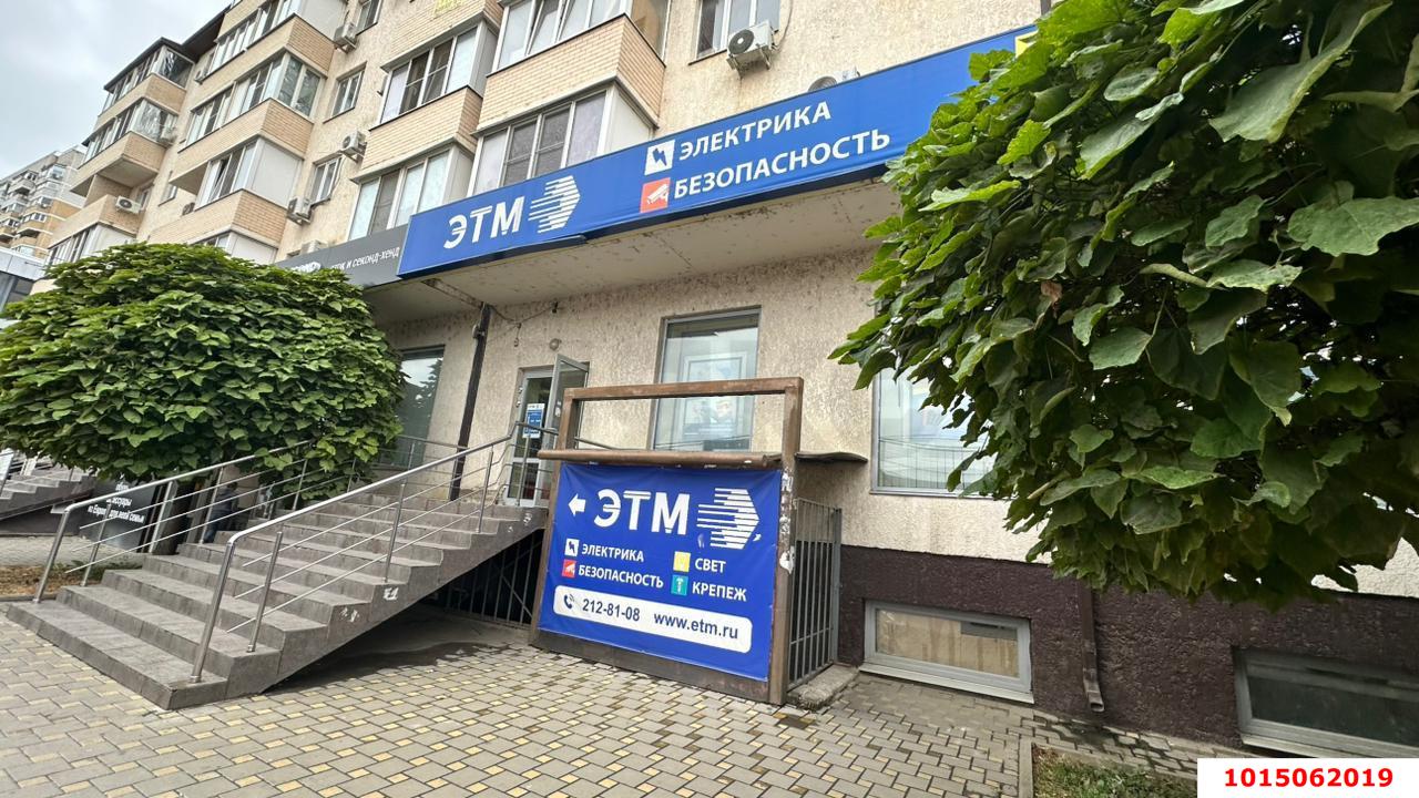 Фото №1: Торговое помещение 159 м² - Краснодар, Музыкальный, ул. Московская, 140кБ