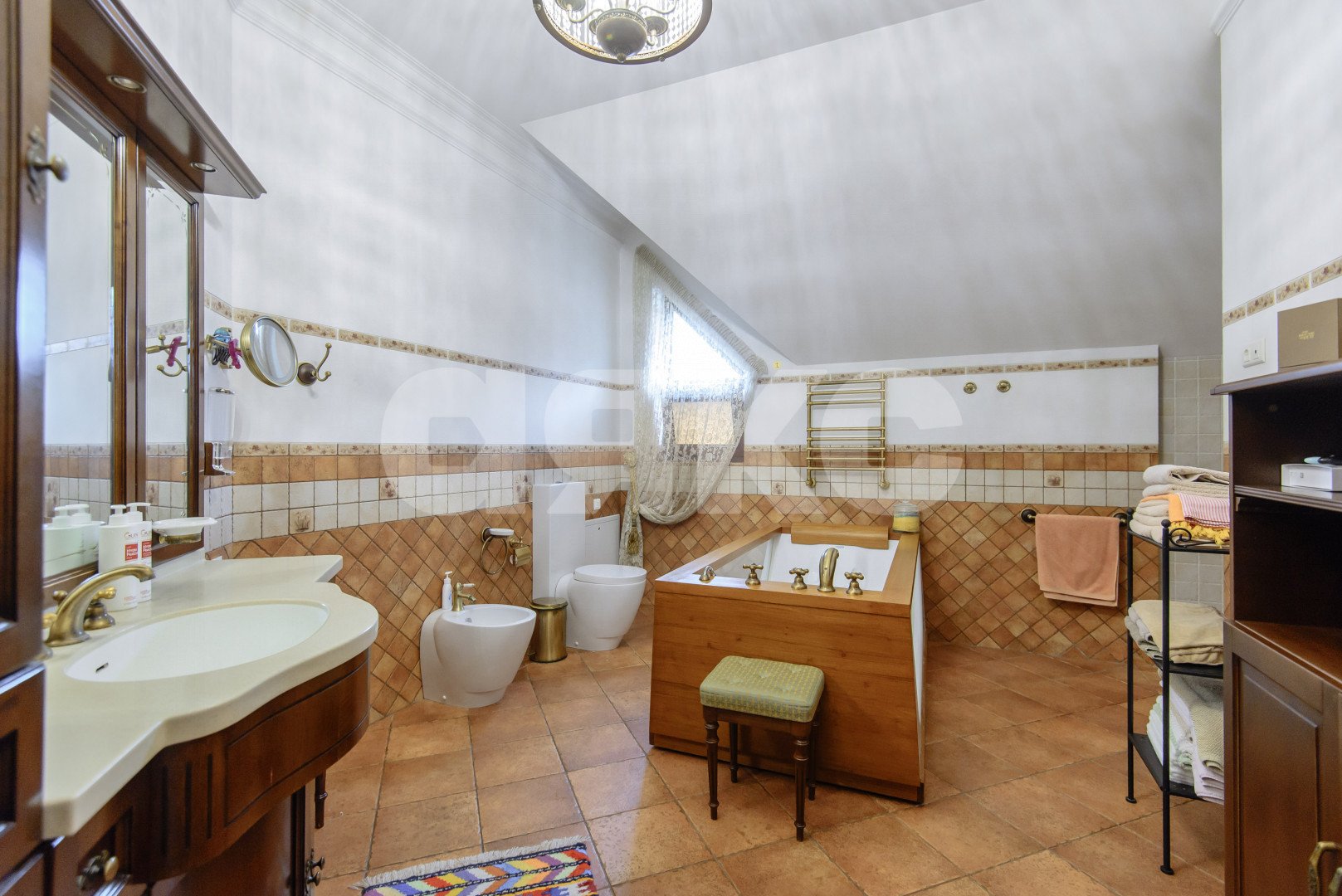 Фото №8: Дом 450 м² + 4 сот. - Ростов-на-Дону, Ворошиловский, ул. Евдокимова, 150