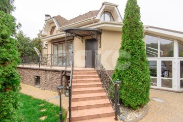 Фото №2: Дом 450 м² - Ростов-на-Дону, р. Ворошиловский, ул. Евдокимова, 150