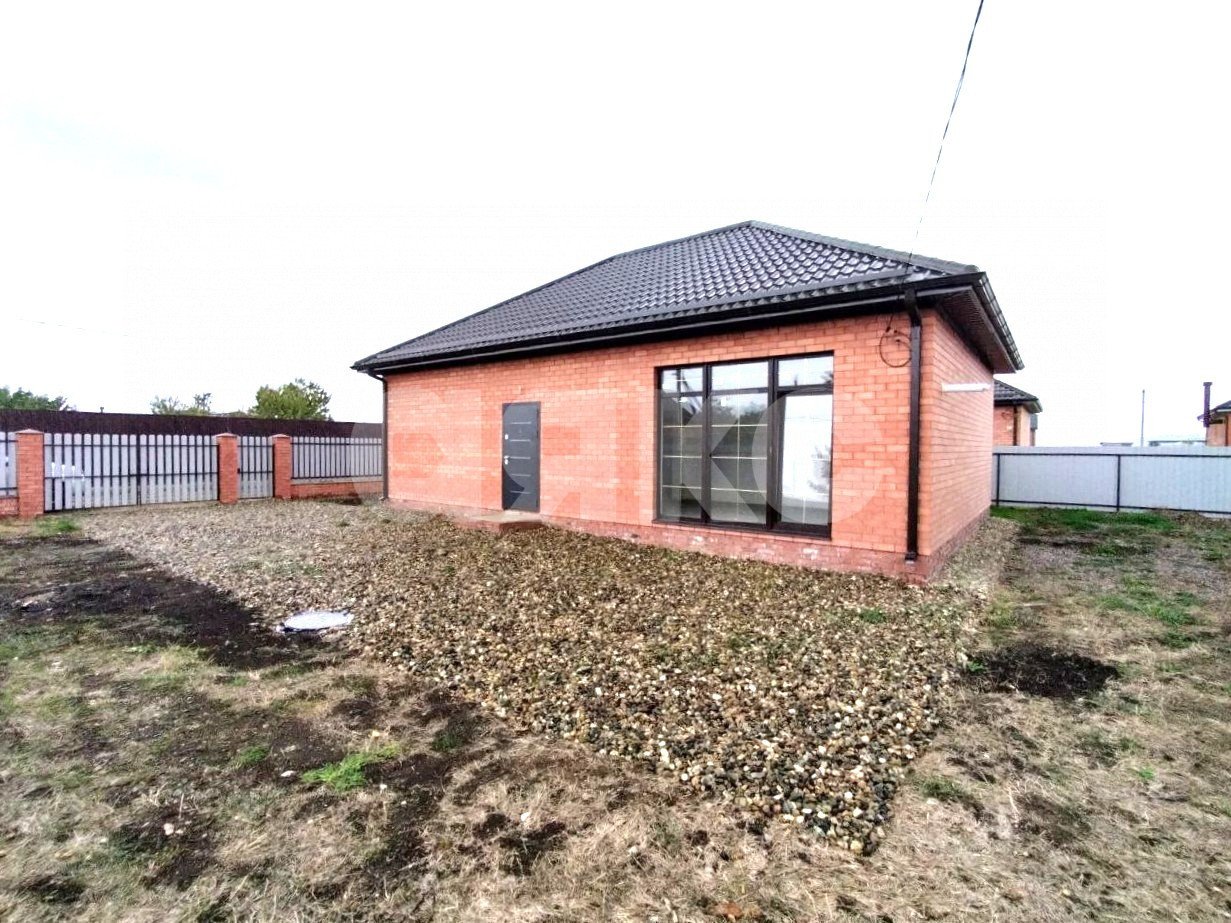 Фото №1: Дом 80 м² + 4.2 сот. - Платнировская, ул. Красная, 47