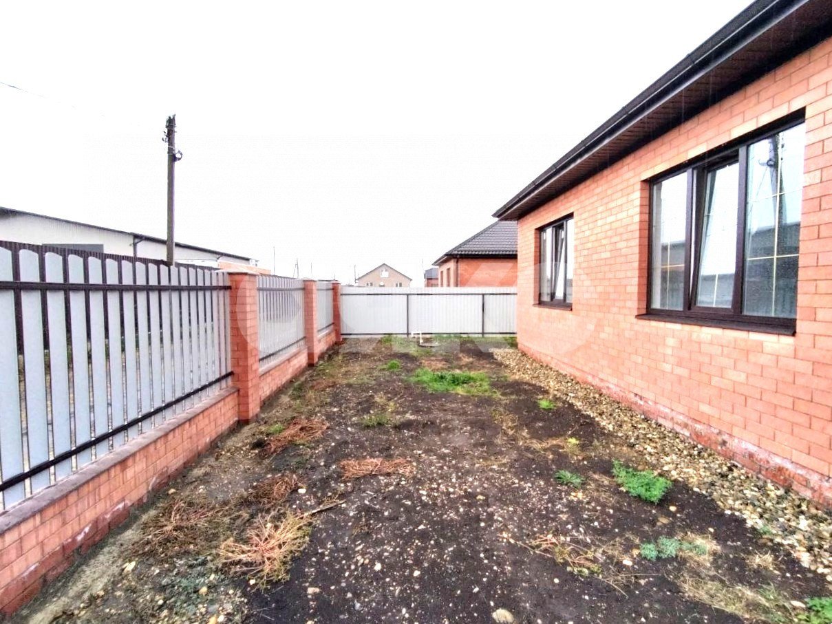 Фото №3: Дом 80 м² + 4.2 сот. - Платнировская, ул. Красная, 47