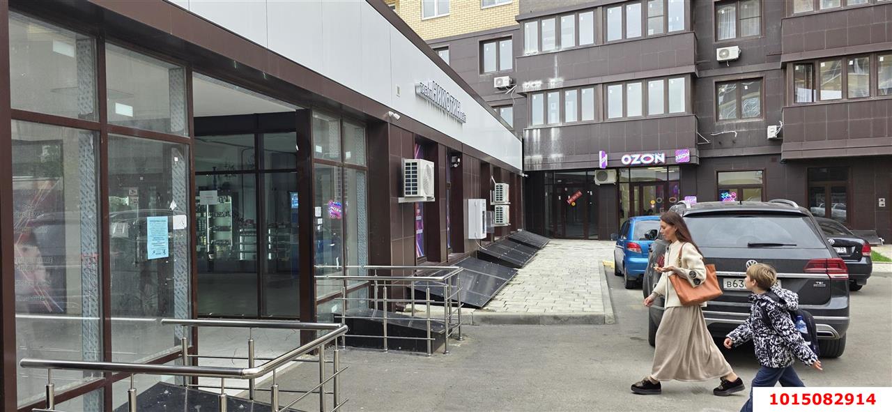 Фото №3: Торговое помещение 55 м² - Краснодар, жилой комплекс Ракурс, ул. имени Героя Ростовского, 8к4