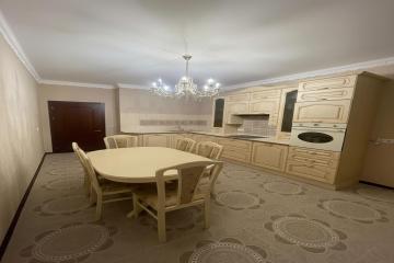 Фото №2: 2-комнатная квартира 91 м² - Краснодар, мкр. Юбилейный, пр-кт Чекистов, 26