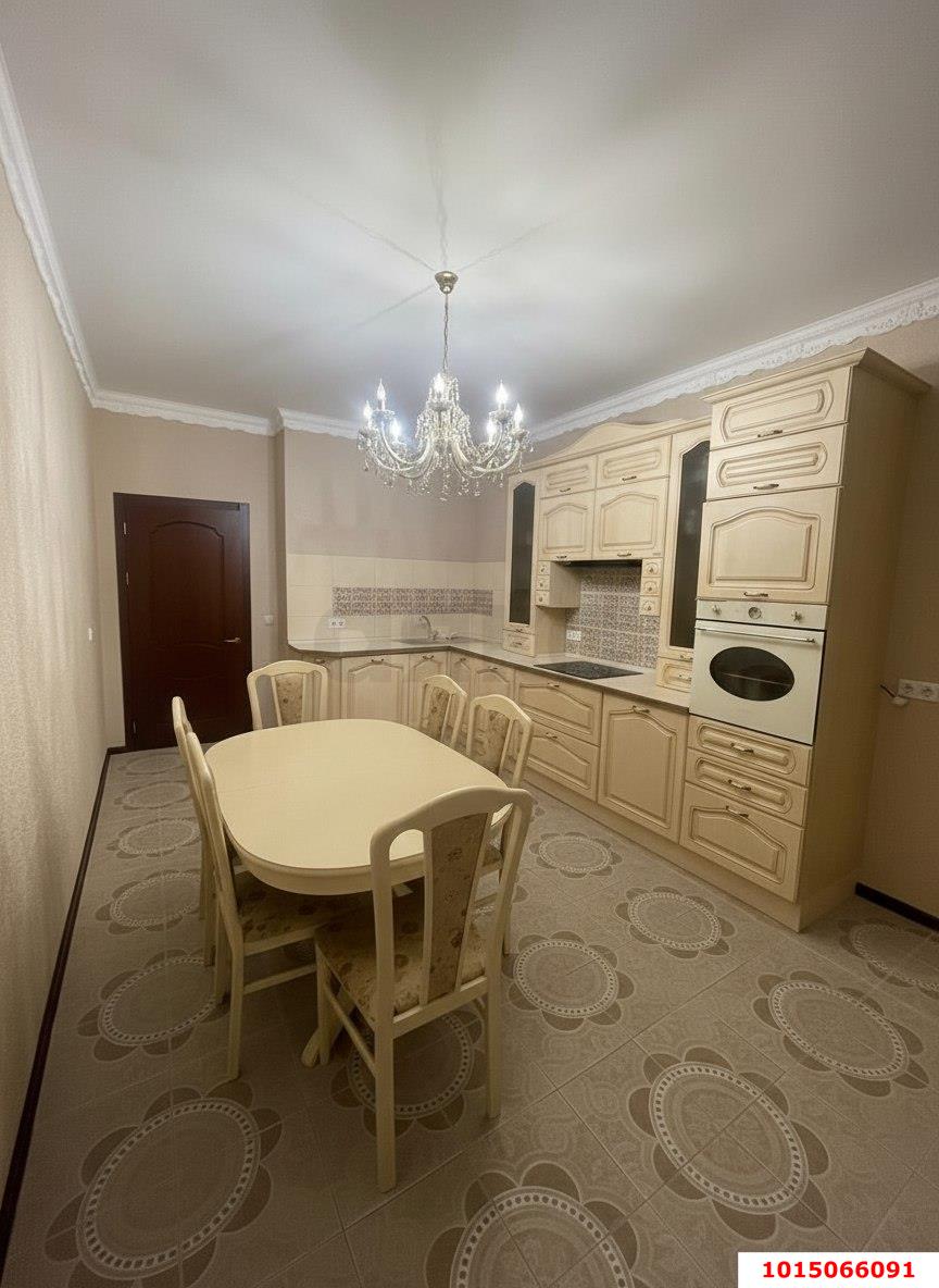 Фото №5: 2-комнатная квартира 91 м² - Краснодар, Западный внутригородской округ, мкр. Юбилейный, пр-кт Чекистов, 26