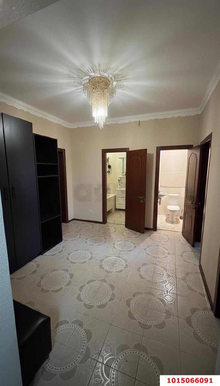 Фото №12: 2-комнатная квартира 91 м² - Краснодар, Западный внутригородской округ, мкр. Юбилейный, пр-кт Чекистов, 26