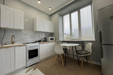 Фото №1: 3-комнатная квартира 80 м² - Краснодар, мкр. Центральный, ул. Красная, 160