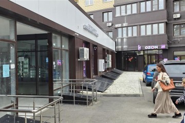 Фото №3: Торговое помещение 55 м² - Краснодар, мкр. жилой комплекс Ракурс, ул. имени Героя Ростовского, 8к4