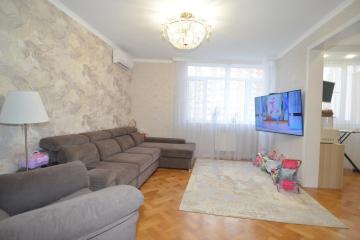 Фото №1: 3-комнатная квартира 82 м² - Краснодар, мкр. Юбилейный, ул. 70-летия Октября, 15