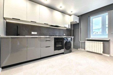 Фото №1: 1-комнатная квартира 41 м² - Краснодар, мкр. Юбилейный, ул. Рождественская набережная, 33