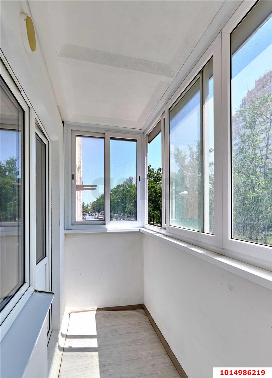 Фото №11: 1-комнатная квартира <span class="whitespace-nowrap">40 м²</span>, <span class="whitespace-nowrap">2/16 эт.</span> - Краснодар, Прикубанский внутригородской округ, мкр. Восточно-Кругликовский, ул. Героя А.А. Аверкиева, 13