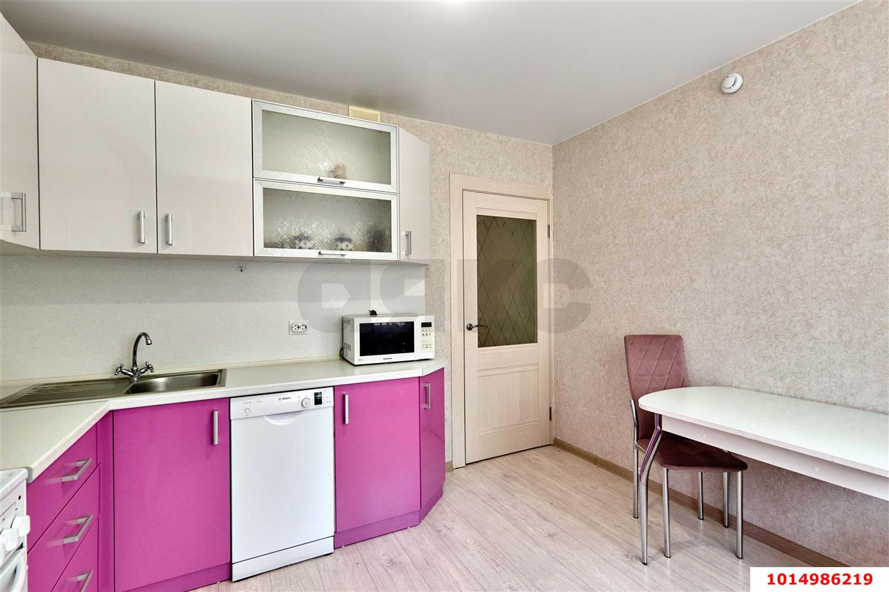 Фото №6: 1-комнатная квартира <span class="whitespace-nowrap">40 м²</span>, <span class="whitespace-nowrap">2/16 эт.</span> - Краснодар, Прикубанский внутригородской округ, мкр. Восточно-Кругликовский, ул. Героя А.А. Аверкиева, 13